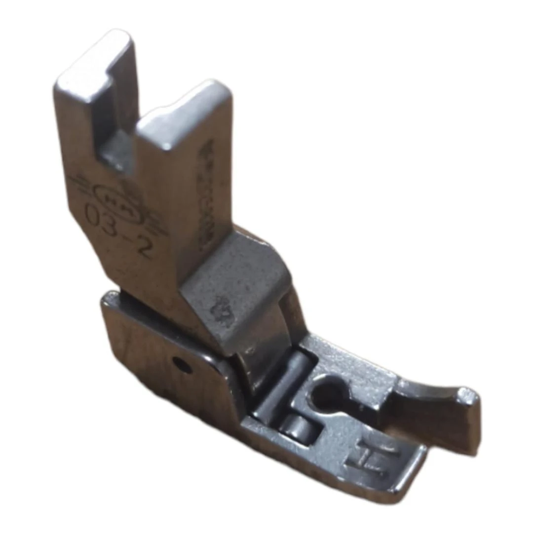PRENSATELAS RODILLOS TOPE DERECHA 1/8 3,2 MM - ROLLER PRESSER FOOT WITH GUIDE SINGLE