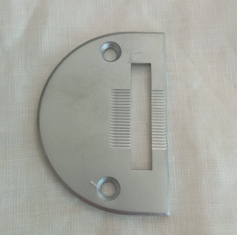 PLACA DE AGUJAS TRIPLE ARRASTRE SEWMAQ 206RB