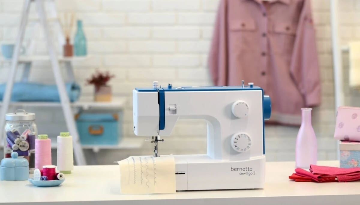 MÁQUINA DE COSER BERNETTE SEW & GO 3