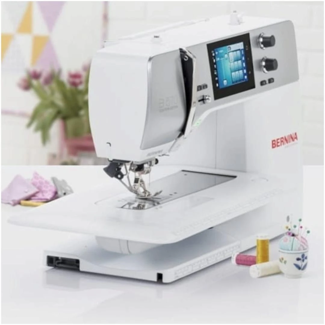 MÁQUINA DE COSER Y BORDAR BERNINA 570QE (NO INCLUYE UNIDAD DE BORDADO)