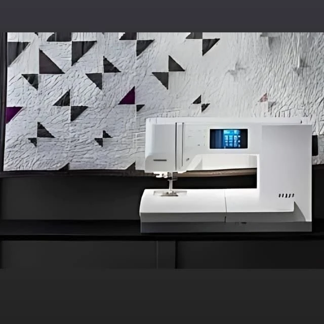 MÁQUINA DE COSER PFAFF EXPRESSION 710 SPECIAL EDITION