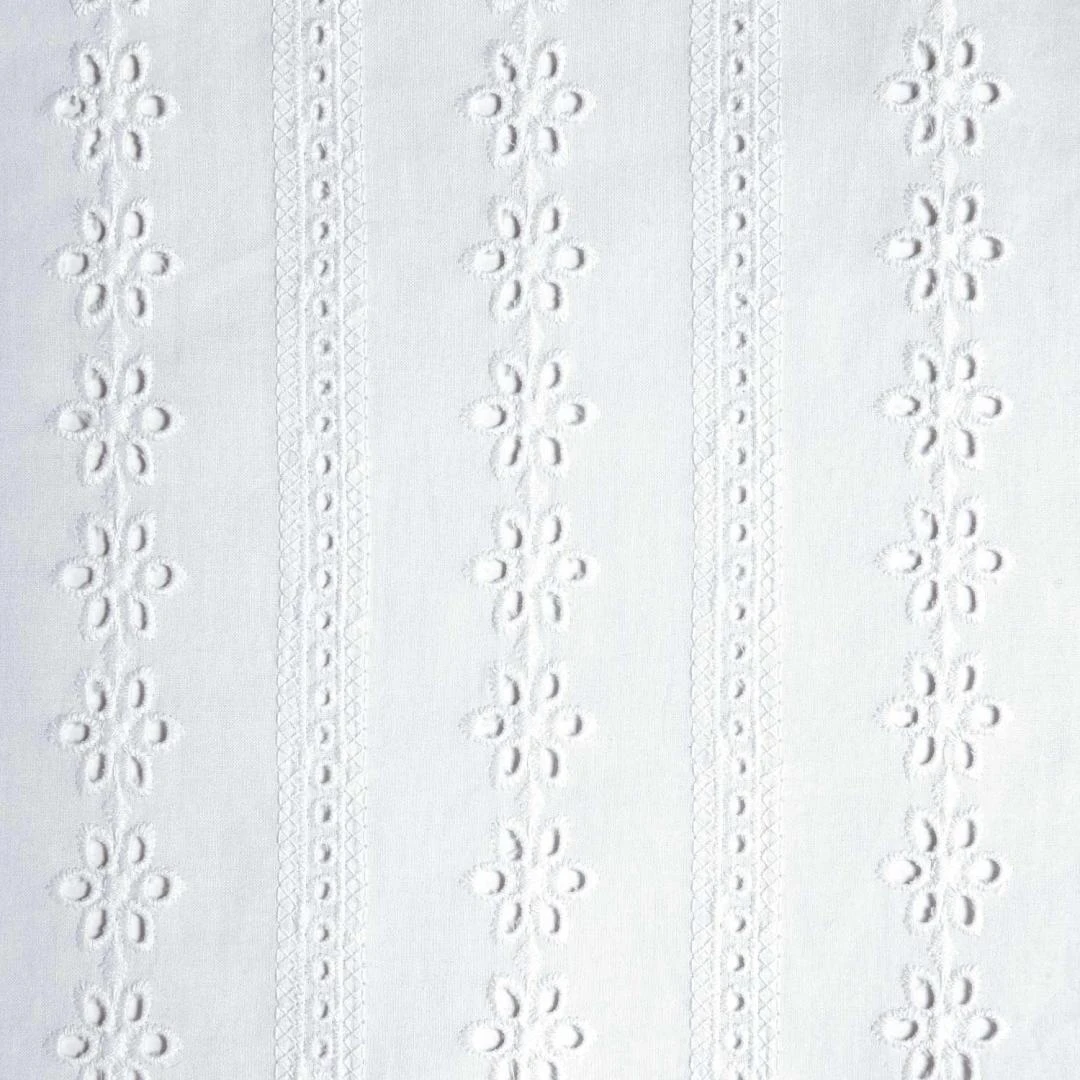 TELA ALGODÓN GRANNIE EMBROIDERY BLANCO 25CM
