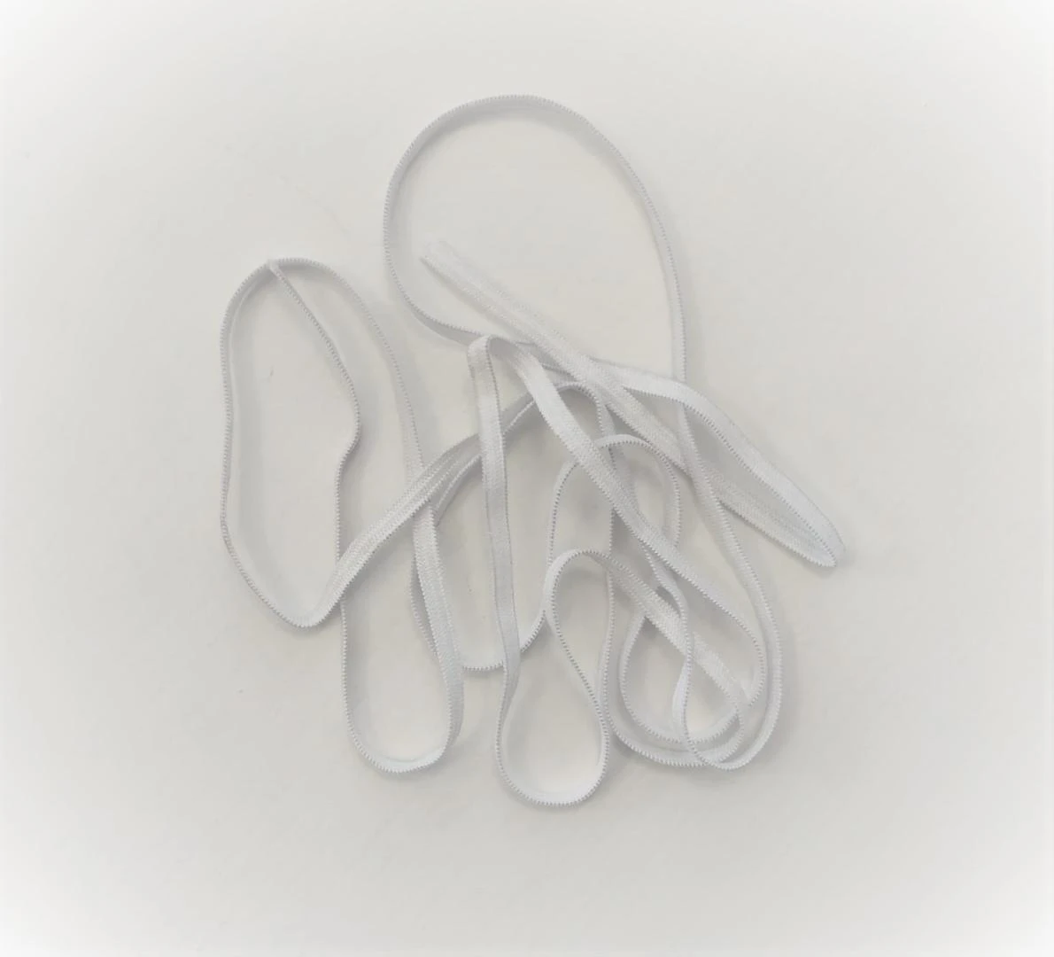 GOMA ELÁSTICA PLANA RECUBIERTA 4MM 50GR