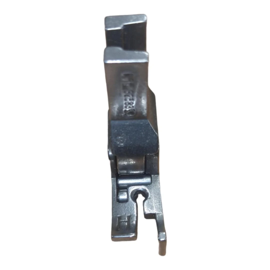 PRENSATELAS RODILLOS TOPE DERECHA 1/8 3,2 MM   ROLLER PRESSER FOOT WITH GUIDE SINGLE
