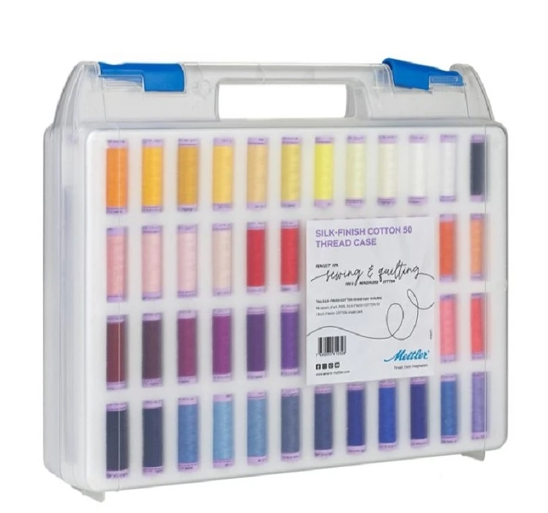 MALETÍN CON 96 CARRETES DE HILO SILK FINISH COTTON 50 METTLER