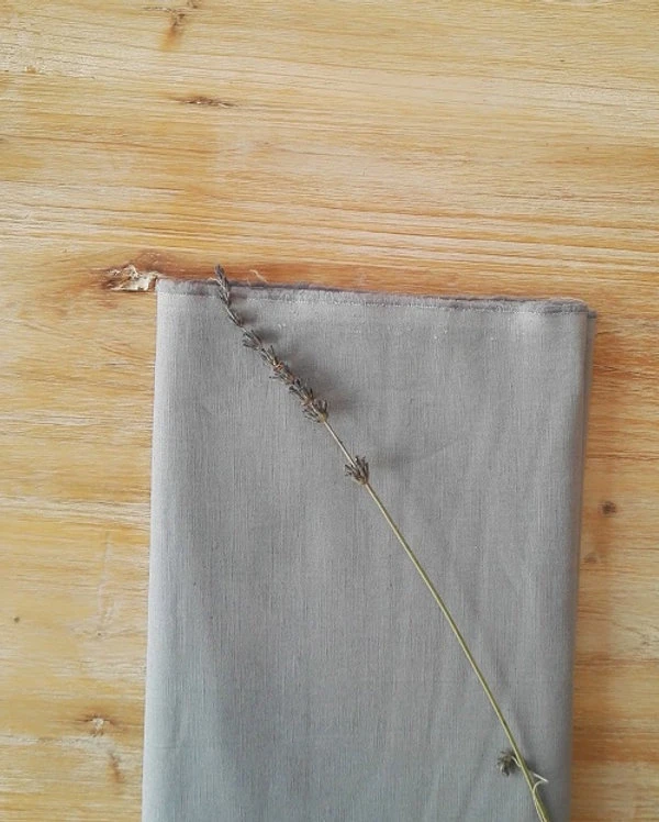 LINO LISO ORGÁNICO AZUL LAVANDA 25CM